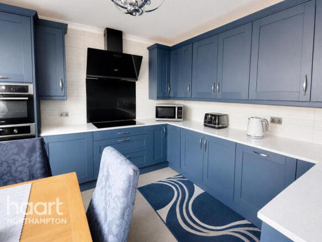 Cottage for sale in Northampton, Northamptonshire