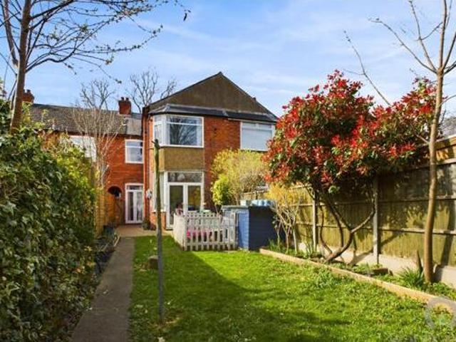 House for sale in Northampton, Northamptonshire