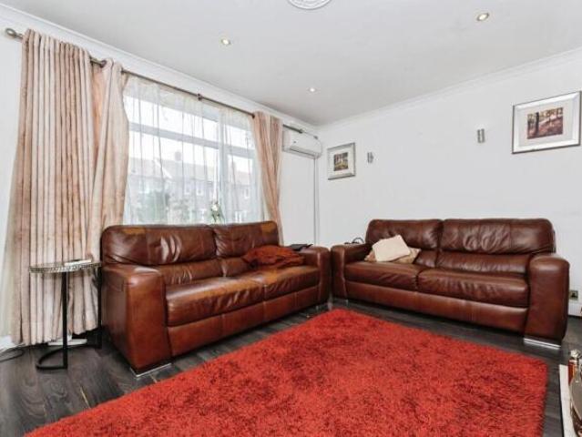 Cottage for sale in Cat Hill