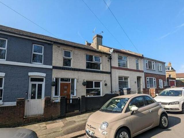 House for sale in River, Ash