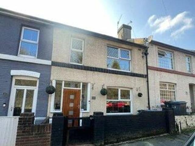 House for sale in River, Ash