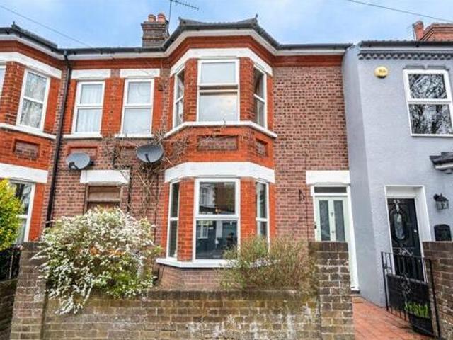 House for sale in Dunstable, Central Bedfordshire