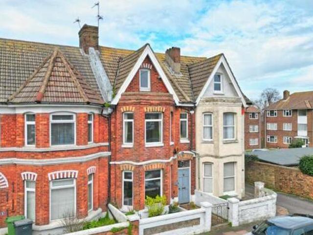 House for sale in Upperton, Eastbourne