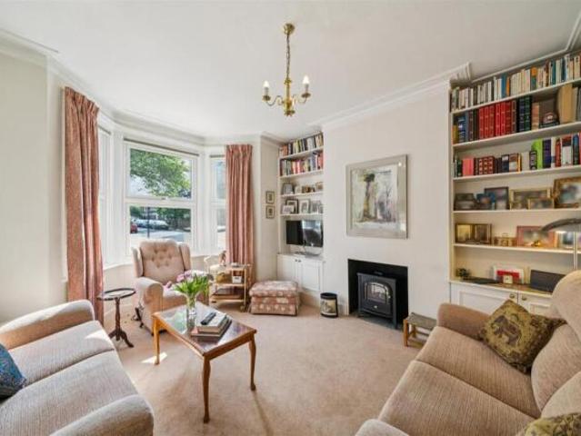 Cottage for sale in Cat Hill