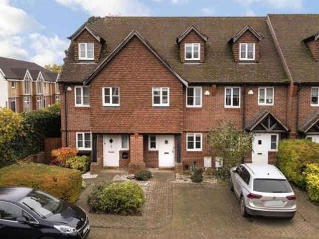 House for sale in The Butts, Kent