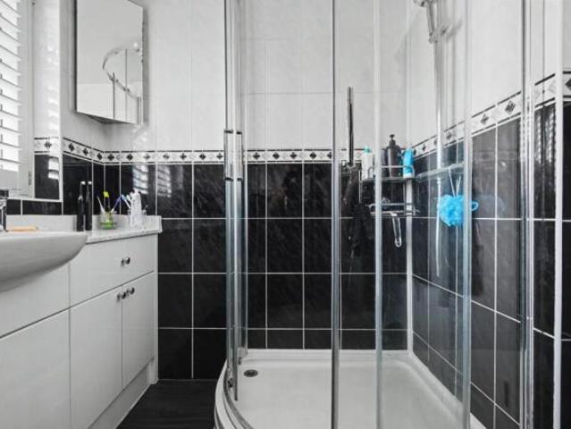 Cottage for sale in Rainham, Kent