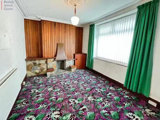 House for sale in Taibach