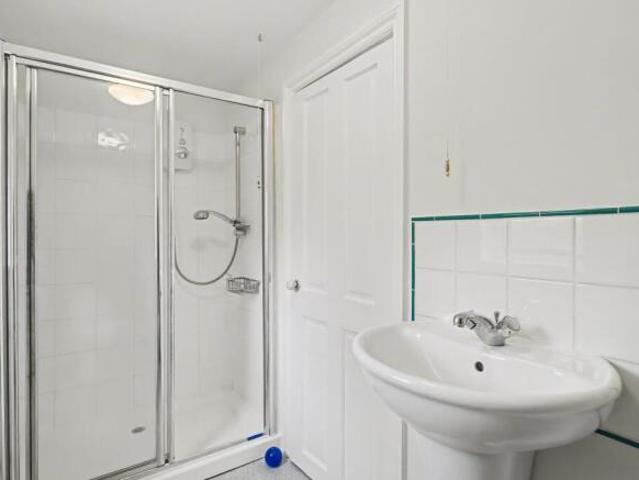 Cottage for sale in Cat Hill