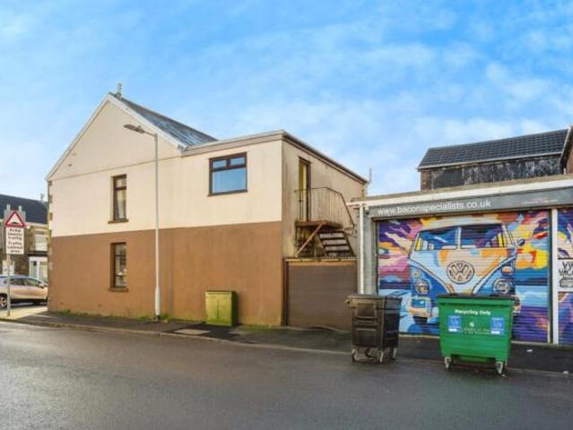 Cottage for sale in Cwmbwrla, Nangreaves