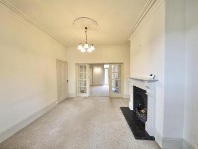 Cottage for sale in Avenues, Hull