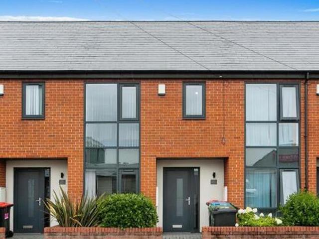 House for sale in Rossmore, Cheshire