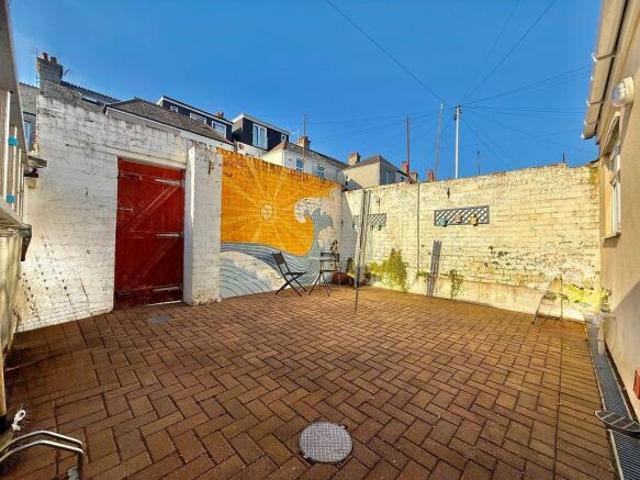 Cottage for sale in Mount Wise