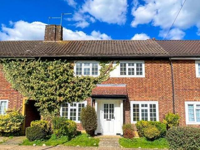 House for sale in Lower Green Esher, Blackhills