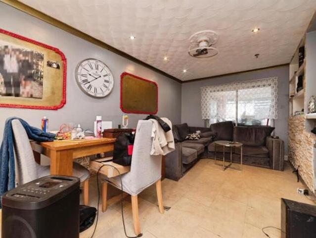 Cottage for sale in Orchard Park, Hull