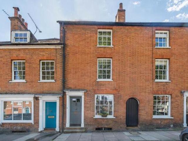 House for sale in Farnham, Waverley
