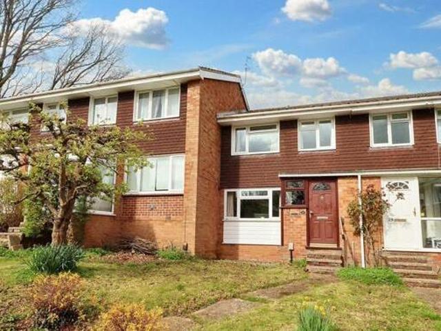 House for sale in Fole, Surrey