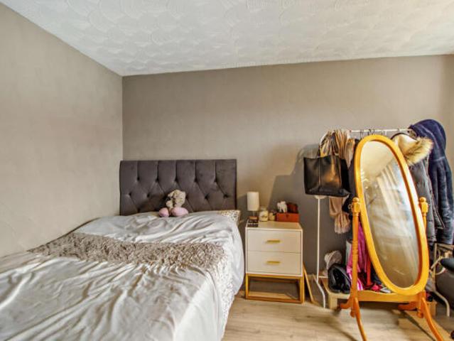 Cottage for sale in Flint, Wales