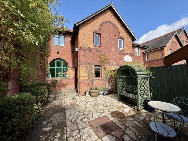 Cottage for sale in South Lane, West Yorkshire