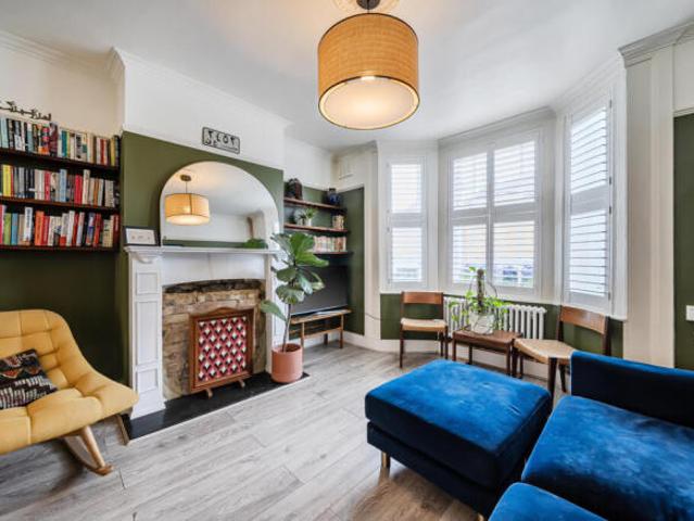 Cottage for sale in Greater London