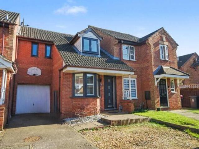 Cottage for sale in Southfields, Northampton