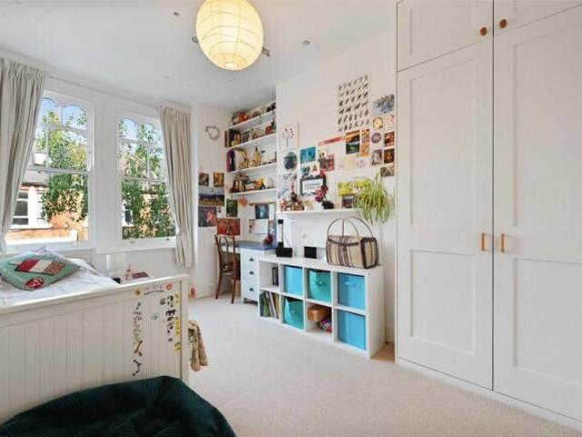 Cottage for sale in Cat Hill