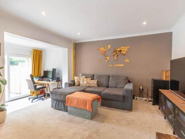 Townhouse for sale in Caversham Park, Reading
