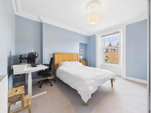 Cottage for sale in Uddingston, Scotland