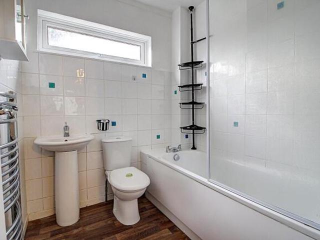 Cottage for sale in Basingstoke, Basingstoke and Deane