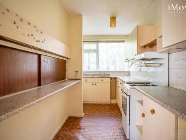 Cottage for sale in Cat Hill