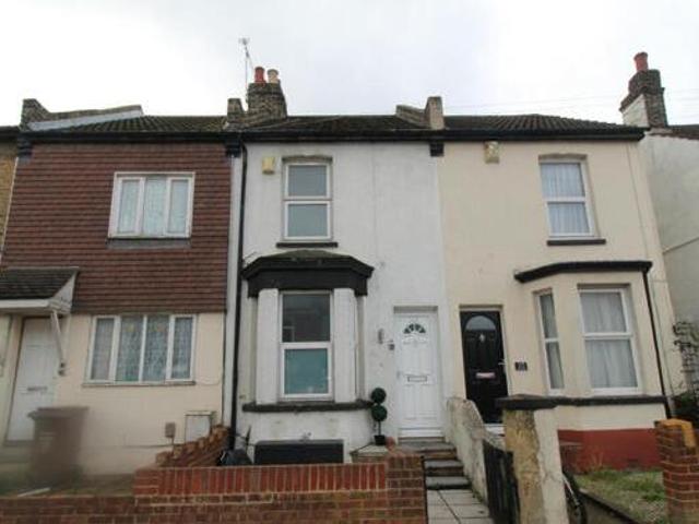 House for sale in Brompton, Gillingham
