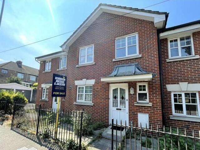 House for sale in Brompton, Gillingham