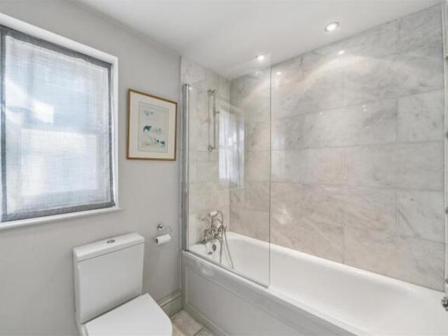 Cottage for sale in Cat Hill