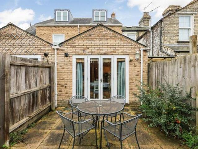 Cottage for sale in Arbury, Cambridgeshire