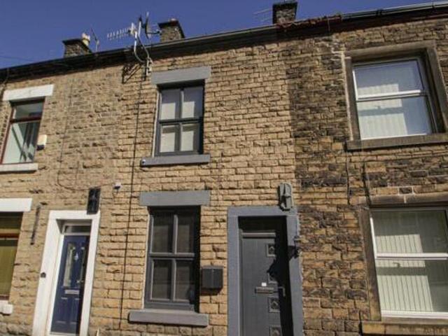 House for sale in Charlestown, Charlesworth