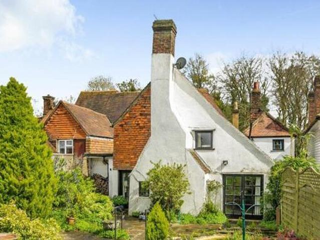 House for sale in Hillview, Surrey