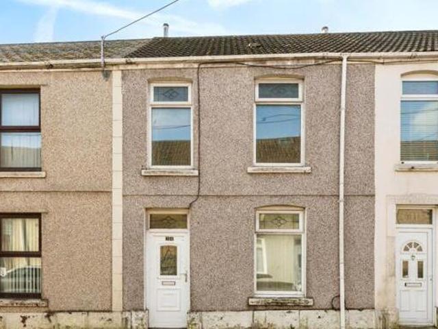 House for sale in Bishopsgate, Greater London