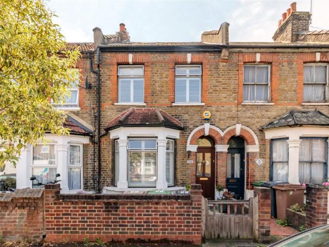 Terraced House for sale in Walthamstow