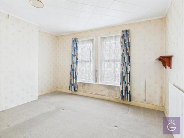 Cottage for sale in Reading