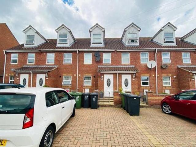 House for sale in Cobholm Island, Stokesby