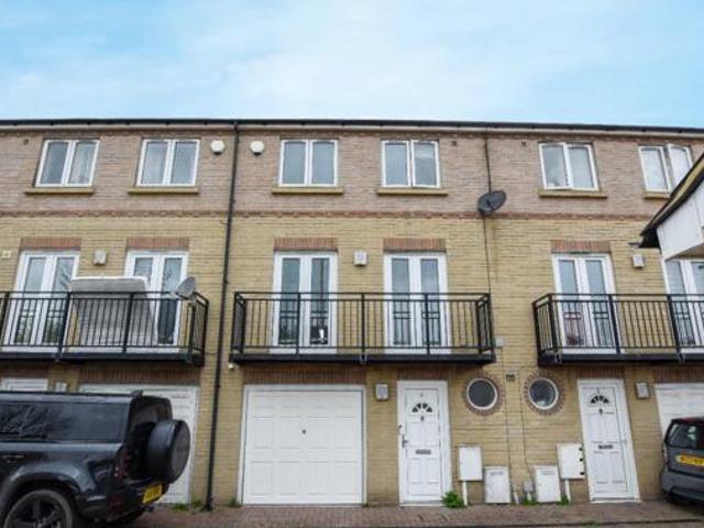 House for sale in Greenhithe, Dartford