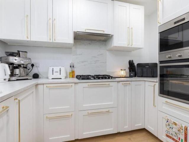 Cottage for sale in Giffnock, Scotland