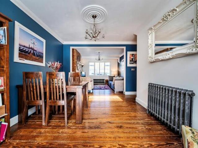 Cottage for sale in Enfield, Greater London