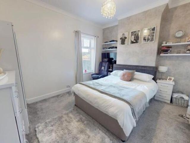 Cottage for sale in Stoke-on-Trent, England