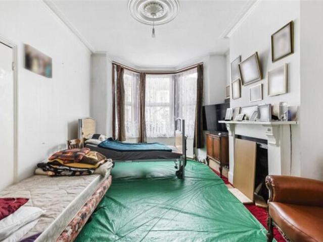 Cottage for sale in Harringay, Greater London