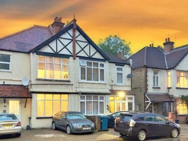 House for sale in Greater London
