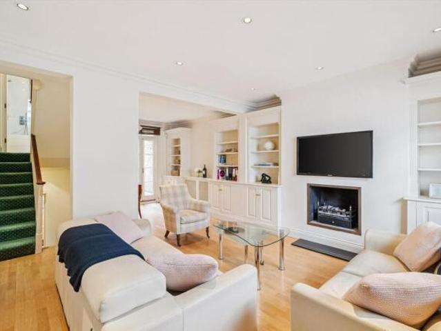 Cottage for sale in Cat Hill, England