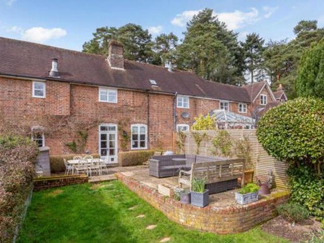 House for sale in Fole, Surrey