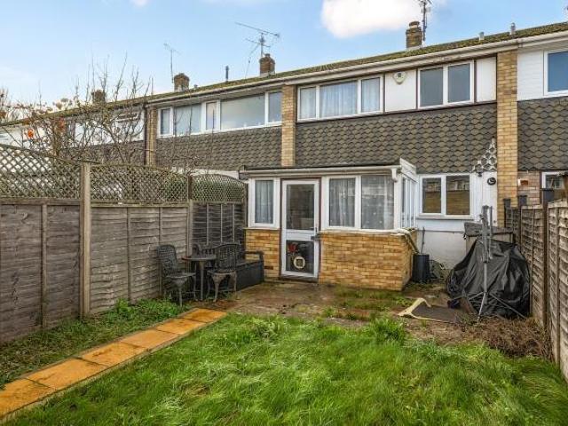 Cottage for sale in Reading