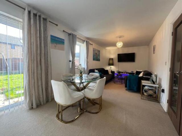 Cottage for sale in Hampton Green, Cambridgeshire