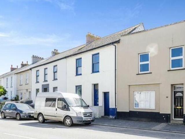House for sale in Hayle, Cornwall